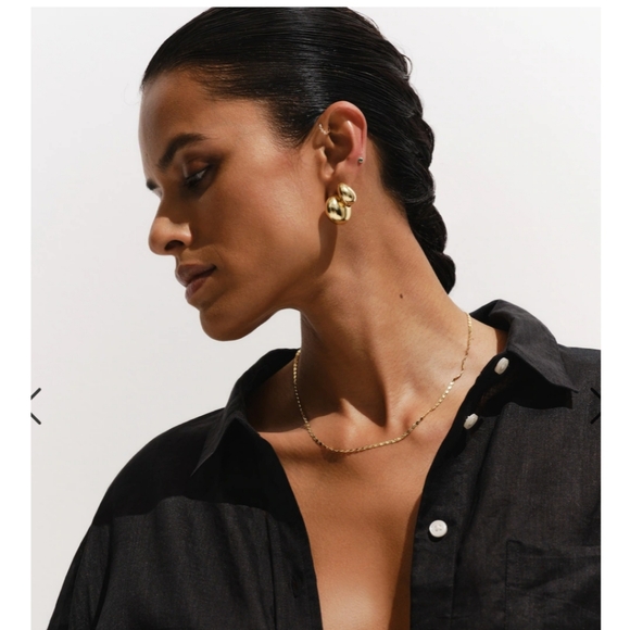 Madewell Sculptural Chunky Hoop Earrings - Picture 5 of 6